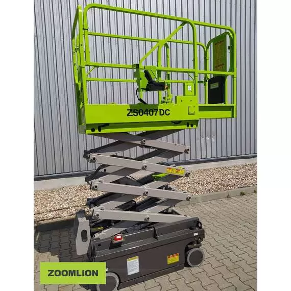 ZOOMLION ZS0407DC 240 кг 4,5 м Подъемник ножничный аккумуляторный в Ростове-на-Дону, Грузоподъемность: 240 кг, Высота подъема, м.: 4.5 м, Тип питания: аккумуляторные (DC), Напряжение: 12 В, Тип батареи: Кислотная, обслуживаемая купить по выгодной цене 100kwatt.ru