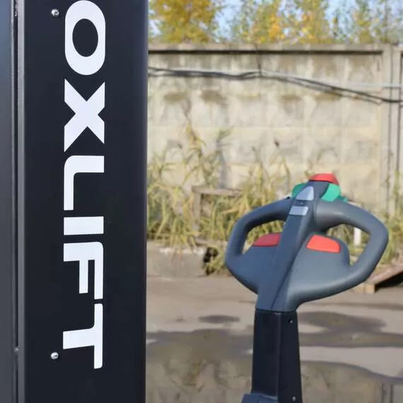 OXLIFT PS 1536 1,5 т 3,6 м Самоходный штабелер с платформой оператора в Ростове-на-Дону купить по выгодной цене 100kwatt.ru